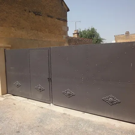 La Villa du 15: Chambres Indépendantes avec Piscine Chauffée Les Eyzies Exterior photo