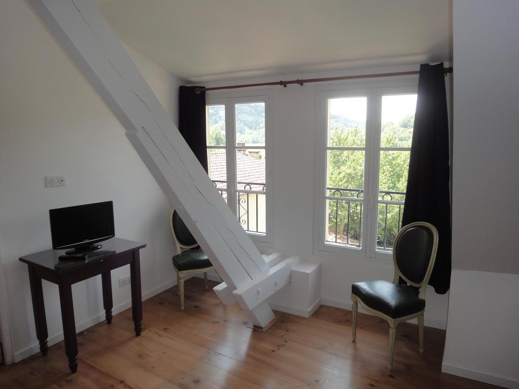 Homestay La Du 15: Indépendantes Avec Piscine Chauffée